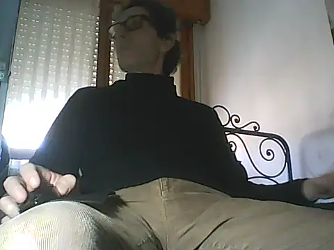 Snapshot of Moro_ra chatting on 03/28/26, 01:22 Moro ra online show from 03/28/26, 01:22