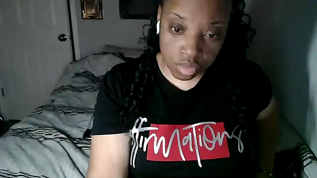 Sexymona1218 online show from 10/16/25, 02:56