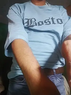 Snapshot of desiboy1101 chatting on 11/27/25, 01:24 desiboy1101 online show from 11/27/25, 01:24