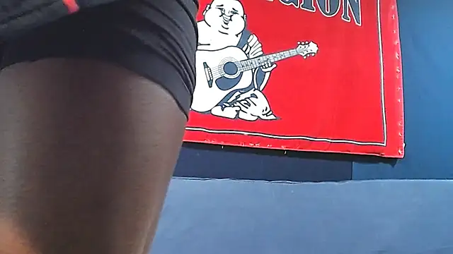 Snapshot of iBreakHeartz chatting on 01/24/25, 07:28 iBreakHeartz online show from 01/24/25, 07:28