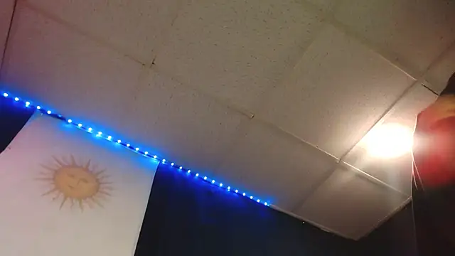 Snapshot of iBreakHeartz chatting on 12/03/25, 12:36 iBreakHeartz online show from 12/03/25, 12:36