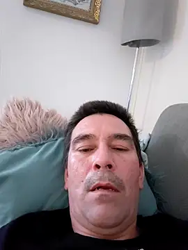 Snapshot of dick81 chatting on 04/25/26, 10:29 dick81 online show from 04/25/26, 10:29