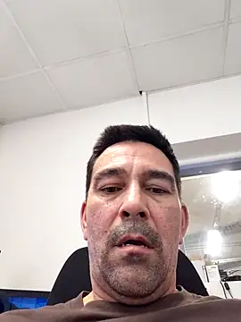 Snapshot of dick81 chatting on 05/06/26, 11:48 dick81 online show from 05/06/26, 11:48