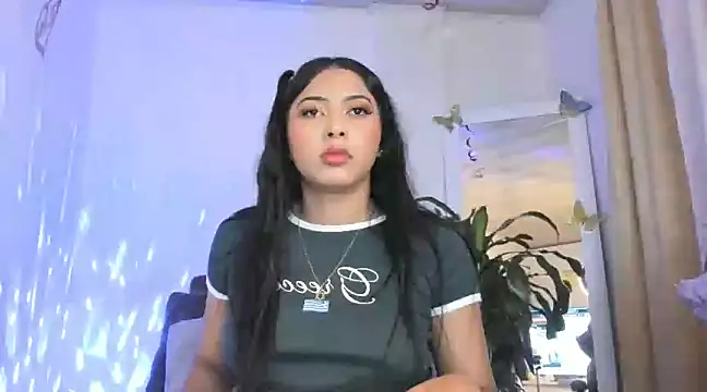 kirasofia online show from 03/04/25, 05:32