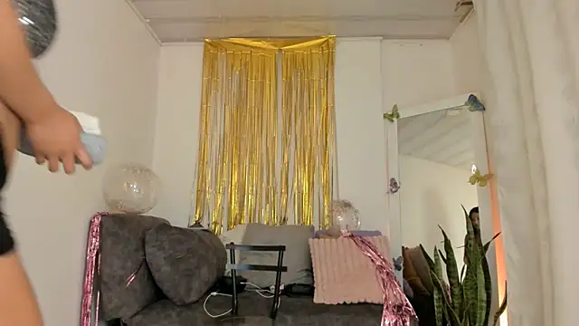 kirasofia online show from 09/11/25, 03:28