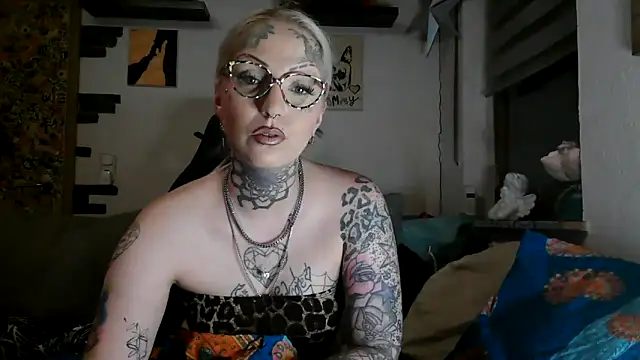 RoxxyInk online show from 05/26/26, 12:06