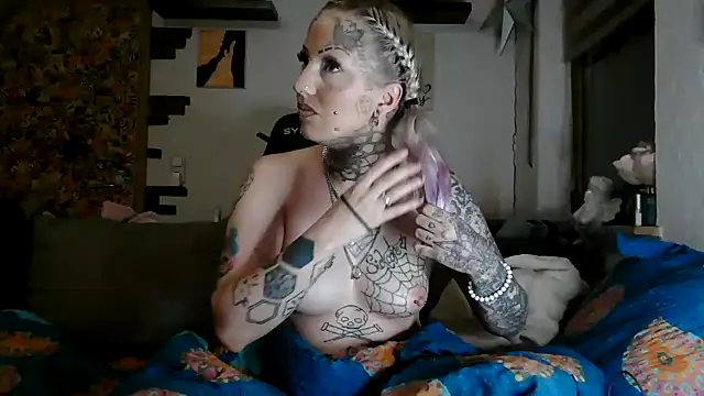 RoxxyInk online show from 06/16/26, 09:28