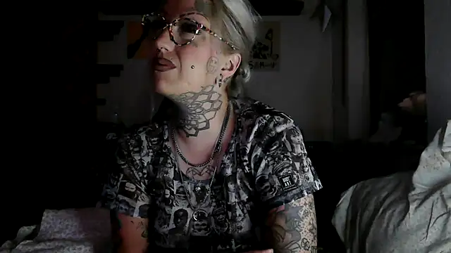 RoxxyInk online show from 07/19/26, 01:53