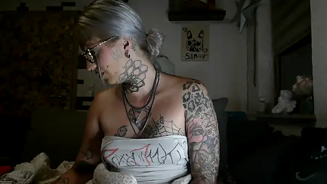 RoxxyInk online show from 07/26/26, 01:25