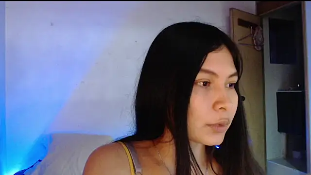 Snapshot of evolet01 chatting on 10/07/25, 06:49 evolet01 online show from 10/07/25, 06:49