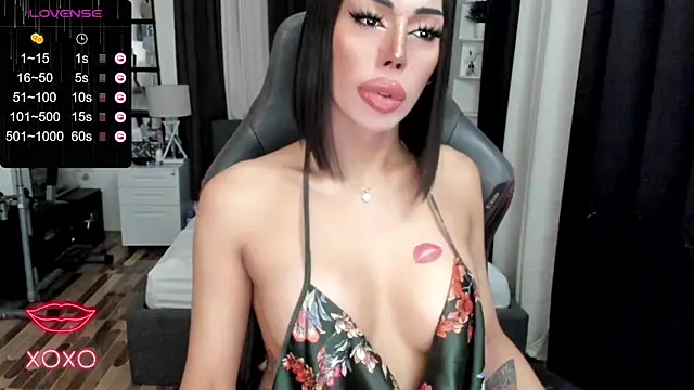 Snapshot of Forever_MissCandace chatting on 03/15/25, 11:28 Forever MissCandace online show from 03/15/25, 11:28