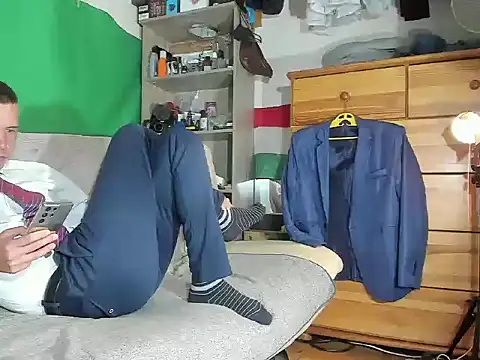 Snapshot of viraglaci18@xh chatting on 10/07/25, 06:49 viraglaci18xh online show from 10/07/25, 06:49