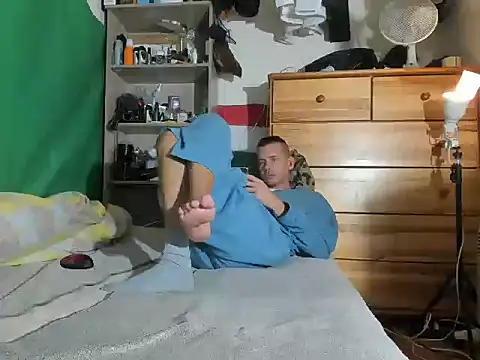 Snapshot of viraglaci18@xh chatting on 10/23/25, 10:08 viraglaci18xh online show from 10/23/25, 10:08