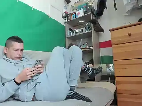 Snapshot of viraglaci18@xh chatting on 10/27/25, 10:52 viraglaci18xh online show from 10/27/25, 10:52