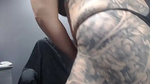 poisonivyx online show from 10/10/25, 01:37