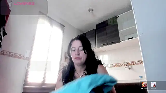Snapshot of LADY_HELLEN chatting on 04/27/26, 08:07 LADY HELLEN online show from 04/27/26, 08:07