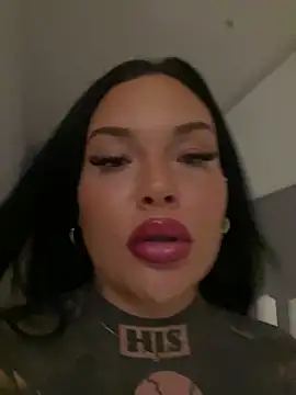  MelinaCurves  online show from 05/15/26, 10:17