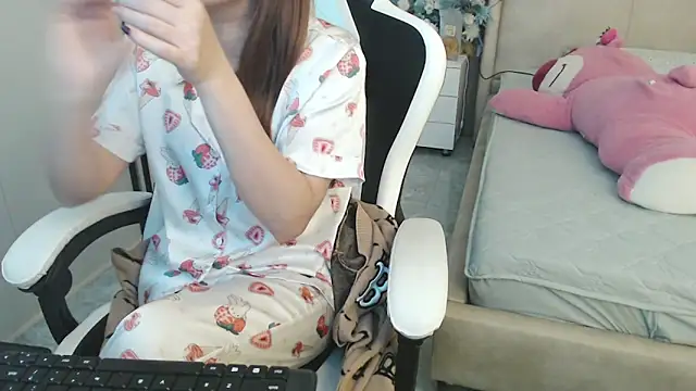 Hanako love online show from 01/15/25, 02:27