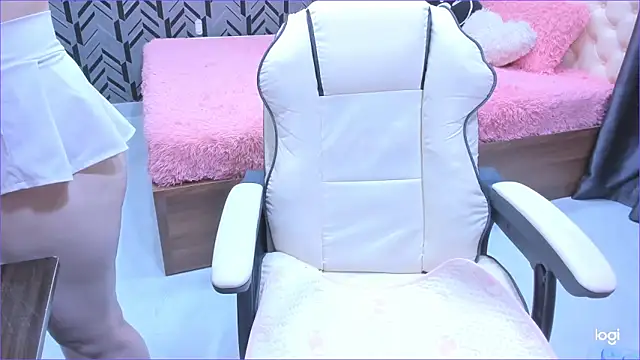 Snapshot of Toyota_Motor_Corporation chatting on 10/05/25, 11:13 Toyota Motor Corporation online show from 10/05/25, 11:13