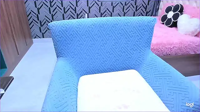 Snapshot of Toyota_Motor_Corporation chatting on 11/26/25, 11:17 Toyota Motor Corporation online show from 11/26/25, 11:17