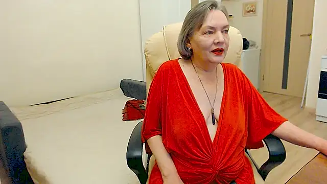 Snapshot of MomJaneSex chatting on 10/30/25, 04:52 MomJaneSex online show from 10/30/25, 04:52