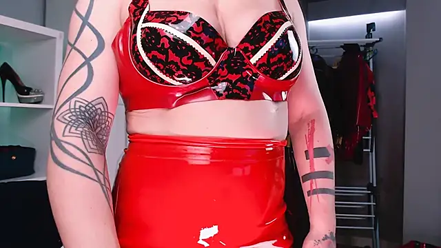 Ella  Kross online show from 03/13/25, 08:15