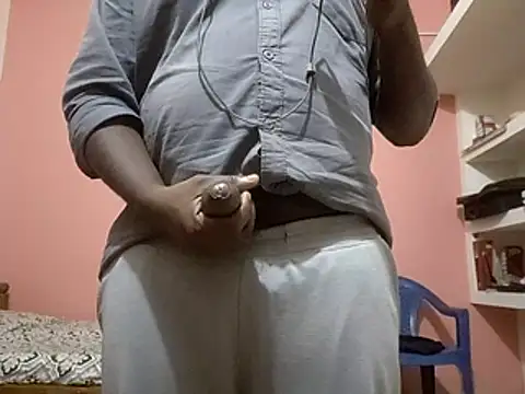 Snapshot of Aneesh007m chatting on 02/05/26, 05:28 Aneesh007m online show from 02/05/26, 05:28