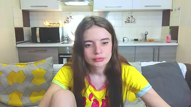 Snapshot of Naughty_Alice chatting on 01/18/25, 01:08 Naughty Alice online show from 01/18/25, 01:08