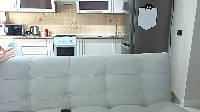 Snapshot of Naughty_Alice chatting on 05/15/26, 07:04 Naughty Alice online show from 05/15/26, 07:04