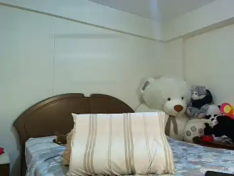Snapshot of _dannyaldana_ chatting on 01/18/25, 05:15  dannyaldana  online show from 01/18/25, 05:15