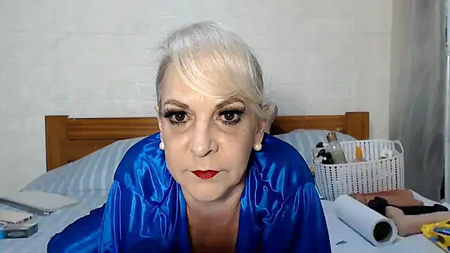 awild kitten online show from 05/05/26, 08:44