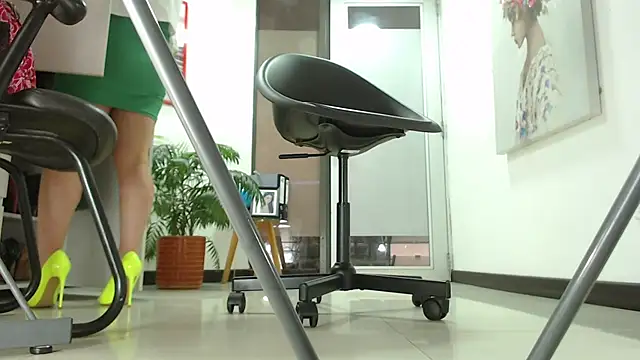 carieBelle1 online show from 10/06/25, 12:02