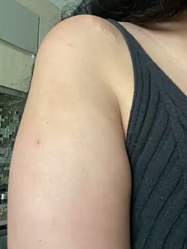 Snapshot of emilyjohanson chatting on 01/15/25, 02:02 emilyjohanson online show from 01/15/25, 02:02
