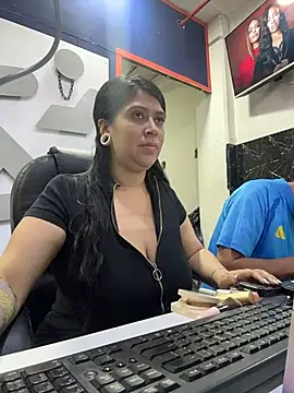 Snapshot of emilyjohanson chatting on 06/23/26, 06:50 emilyjohanson online show from 06/23/26, 06:50