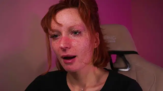 Snapshot of Liuba_Fox chatting on 11/09/25, 07:01 Liuba Fox online show from 11/09/25, 07:01