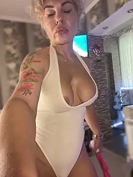 Hotnessi online show from 12/22/24, 08:16