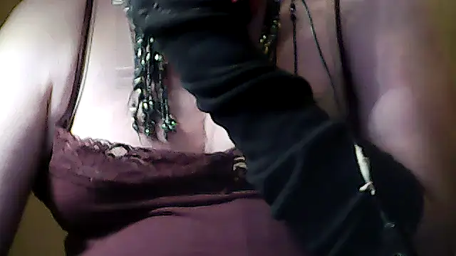 Snapshot of sissy_sarah69 chatting on 11/23/25, 10:04 sissy sarah69 online show from 11/23/25, 10:04