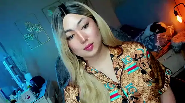 HOTnWILDalice online show from 12/29/24, 10:23