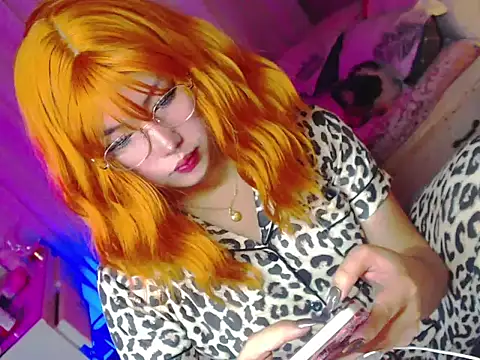 HOTnWILDalice online show from 05/22/26, 01:24