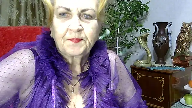 Emma52610 online show from 02/09/25, 06:05