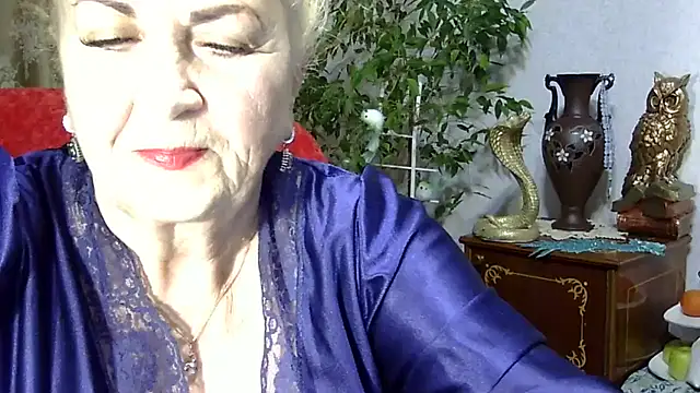 Emma52610 online show from 02/18/25, 05:21