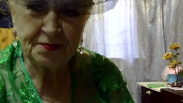 Snapshot of Emma52610 chatting on 09/17/25, 06:26 Emma52610 online show from 09/17/25, 06:26