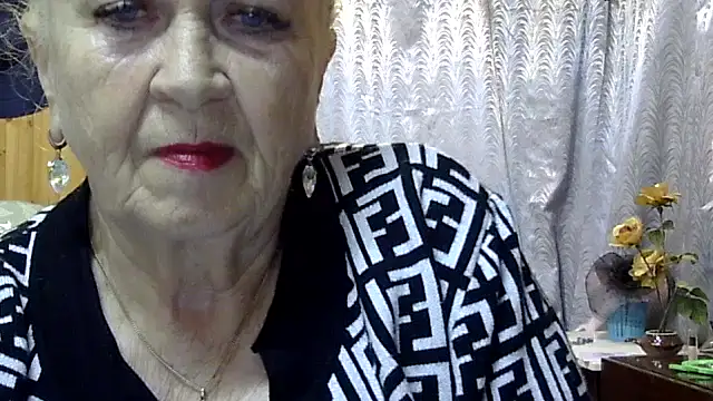 Snapshot of Emma52610 chatting on 09/28/25, 04:34 Emma52610 online show from 09/28/25, 04:34