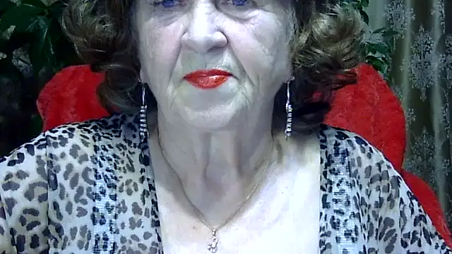 Snapshot of Emma52610 chatting on 11/28/25, 04:31 Emma52610 online show from 11/28/25, 04:31