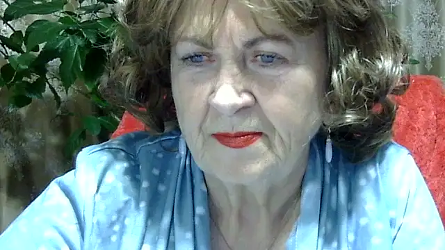 Snapshot of Emma52610 chatting on 12/03/25, 02:59 Emma52610 online show from 12/03/25, 02:59