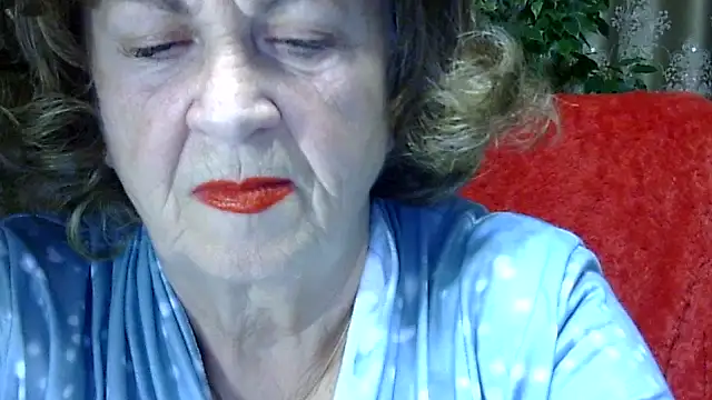 Snapshot of Emma52610 chatting on 12/04/25, 06:16 Emma52610 online show from 12/04/25, 06:16