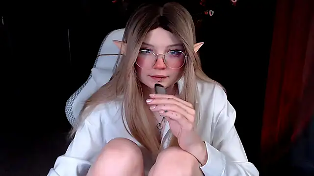 Snapshot of MissToree chatting on 03/22/25, 09:10 MissToree online show from 03/22/25, 09:10