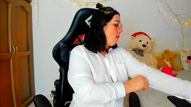 Susan Foxx online show from 12/24/24, 07:22