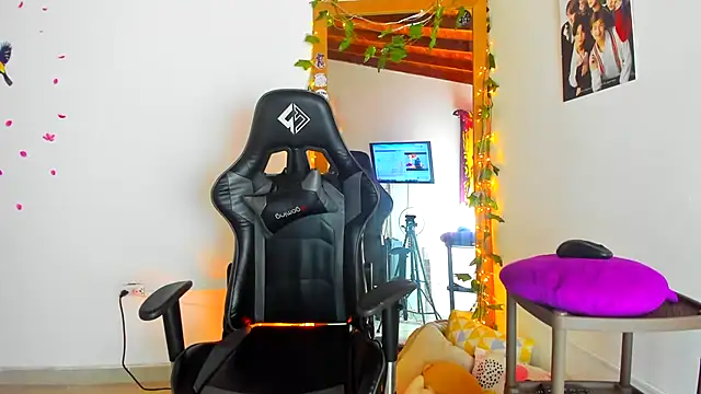 Susan Foxx online show from 03/18/25, 10:26