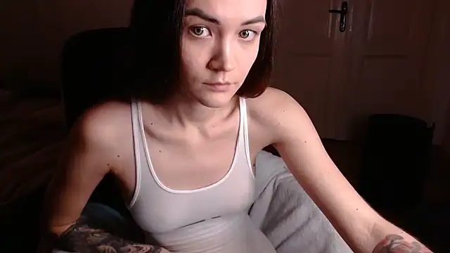 EvelynGG online show from 12/18/24, 04:20